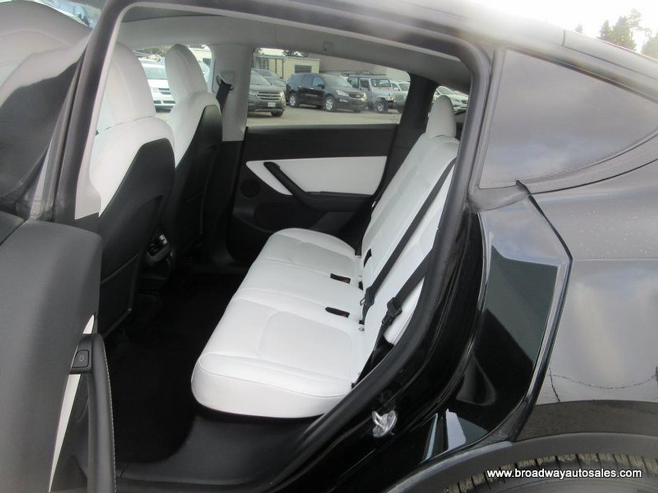 2022 Tesla Model Y ALL-WHEEL DRIVE PERFORMANCE-PACKAGE 5 PASSENGER ELECTRIC DUAL MOTOR.. NAVIGATION.. SPORT-MODE-PACKAGE.. LEATHER.. HEATED SEATS.. Photo