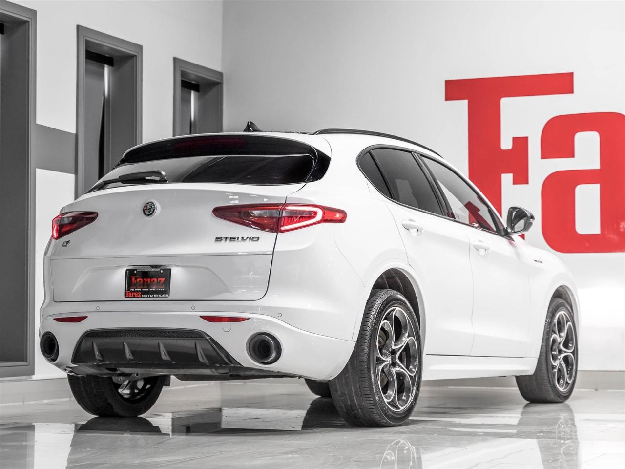 2022 Alfa Romeo Stelvio VELOCE|Q4|ADAPT CRUISE|HARMAN KARDON|BLINDSPOT|PANO|LOADED Photo