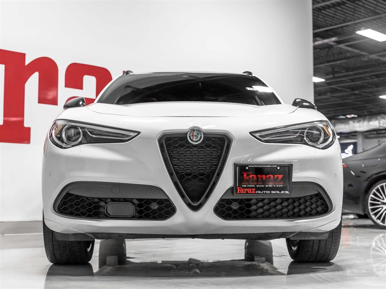 2022 Alfa Romeo Stelvio VELOCE|Q4|ADAPT CRUISE|HARMAN KARDON|BLINDSPOT|PANO|LOADED Photo