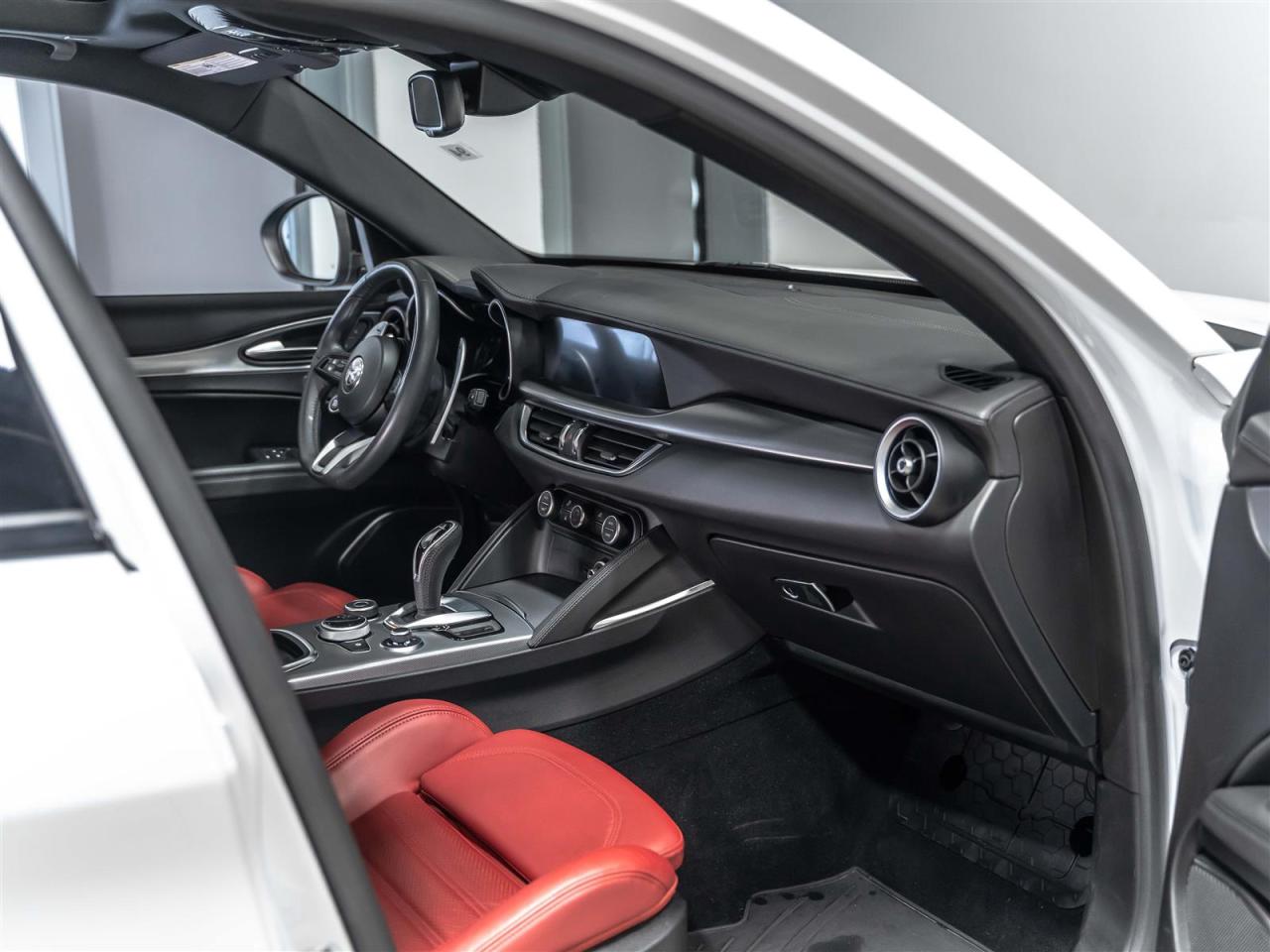 2022 Alfa Romeo Stelvio VELOCE|Q4|ADAPT CRUISE|HARMAN KARDON|BLINDSPOT|PANO|LOADED Photo