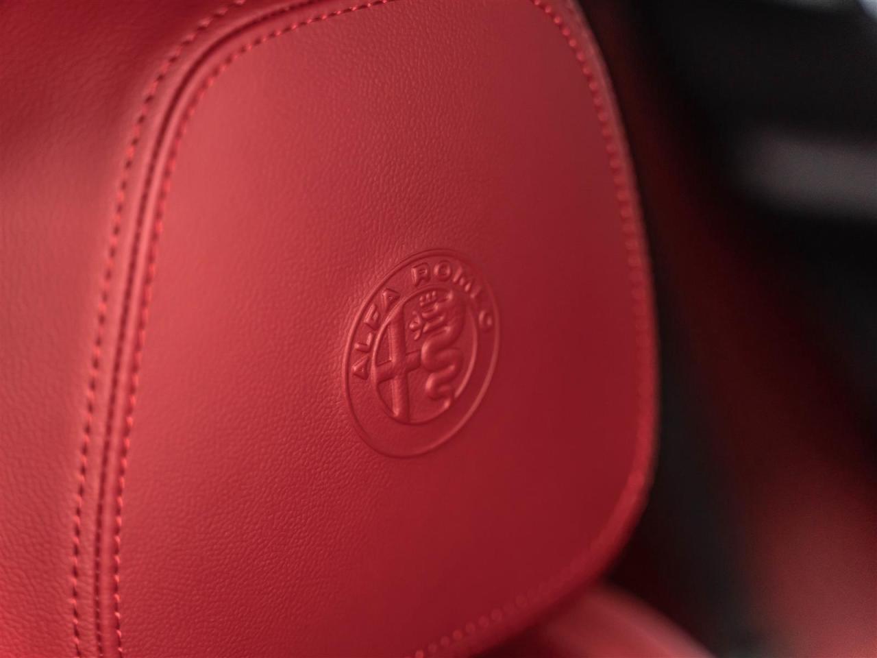 2022 Alfa Romeo Stelvio VELOCE|Q4|ADAPT CRUISE|HARMAN KARDON|BLINDSPOT|PANO|LOADED Photo