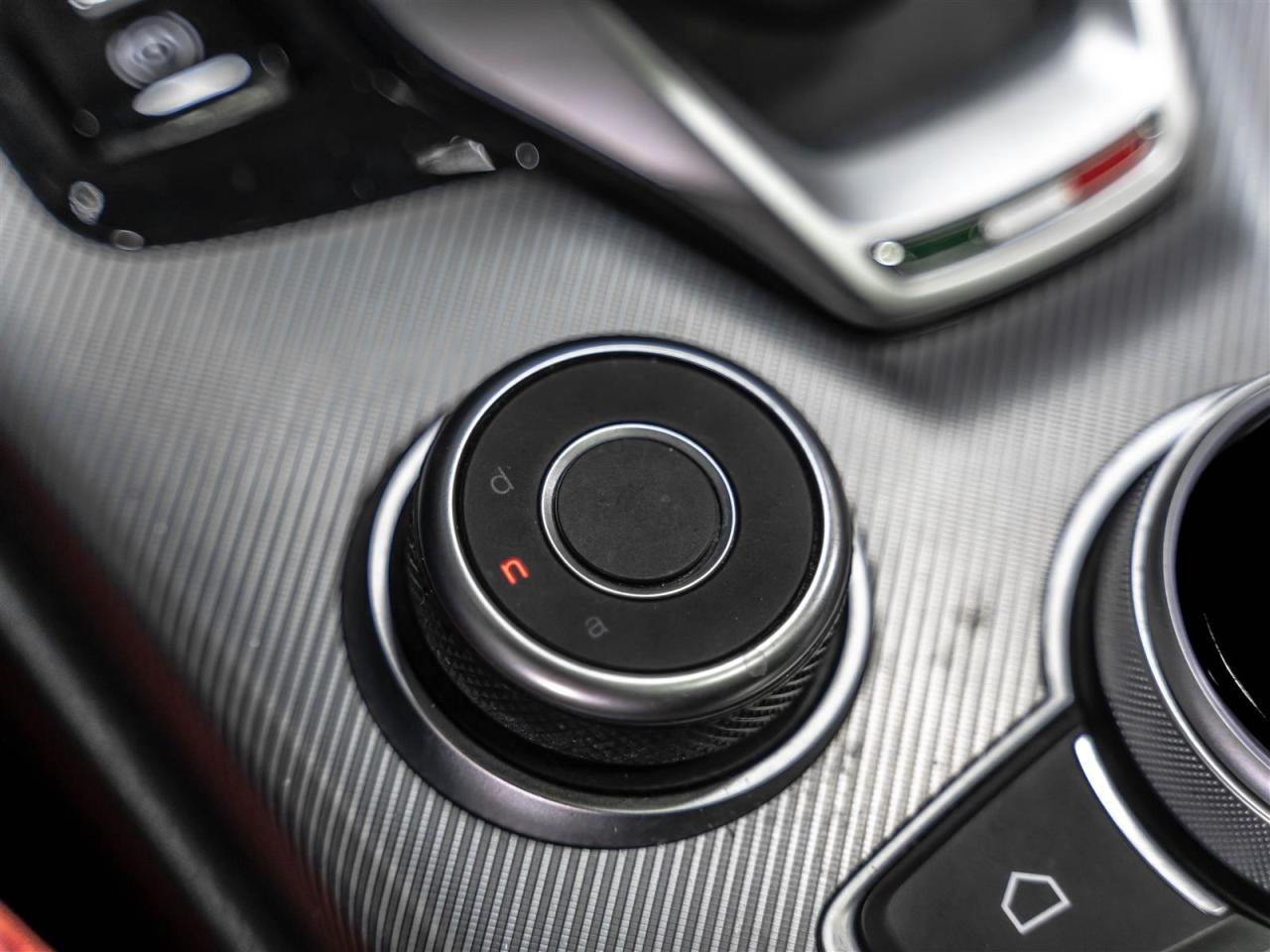 2022 Alfa Romeo Stelvio VELOCE|Q4|ADAPT CRUISE|HARMAN KARDON|BLINDSPOT|PANO|LOADED Photo