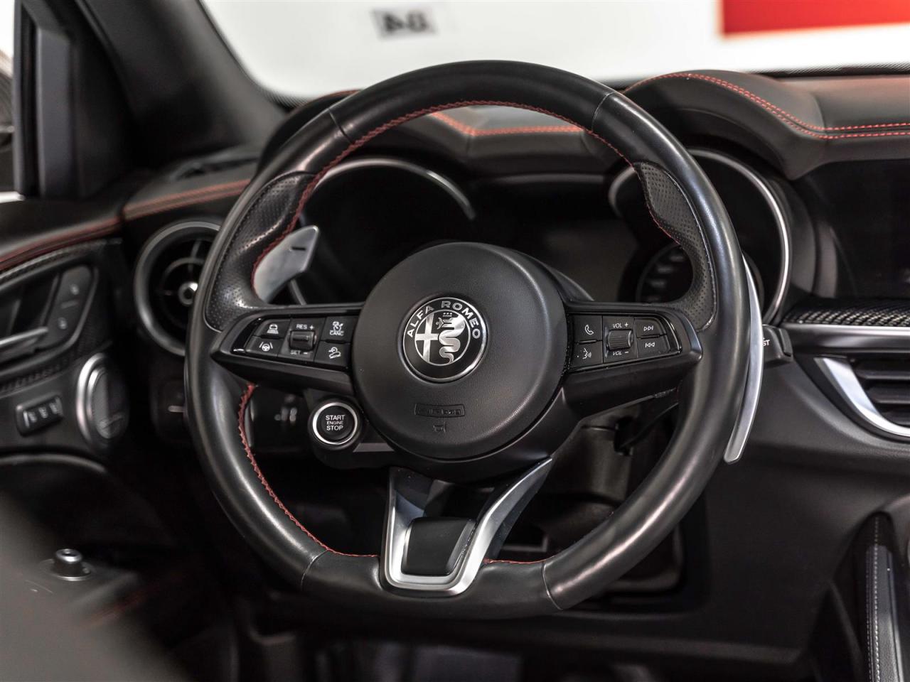 2023 Alfa Romeo Stelvio ESTREMA|Q4|CARBON EXTERIOR PKG|HARMAN KARDON|BLINDSPOT|ADAPT CRUISE Photo