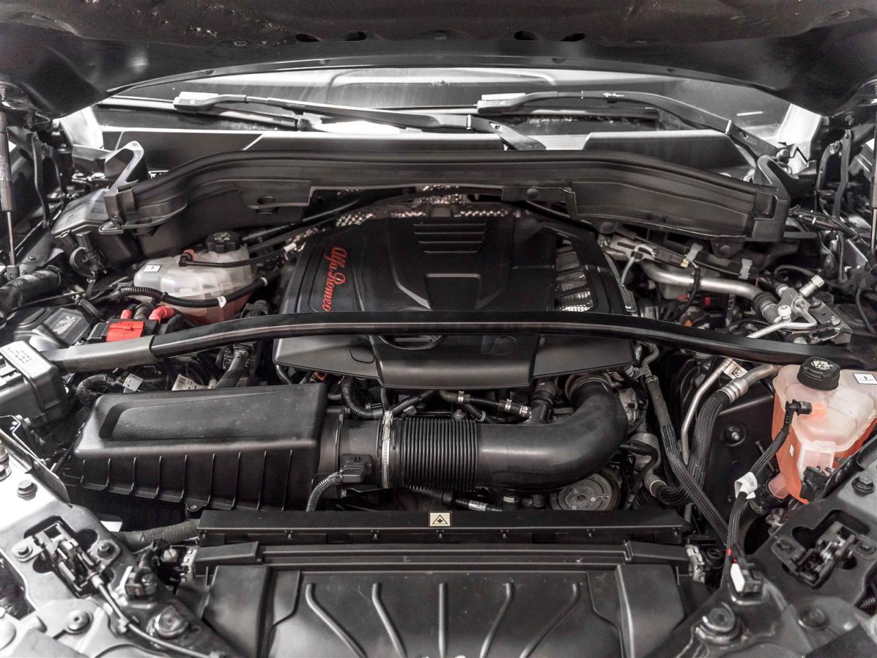 2023 Alfa Romeo Stelvio ESTREMA|Q4|CARBON EXTERIOR PKG|HARMAN KARDON|BLINDSPOT|ADAPT CRUISE Photo