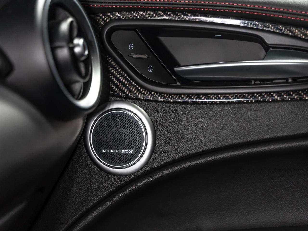 2023 Alfa Romeo Stelvio $315 BI WEEKLY $5000 DOWN|ESTREMA|Q4|CARBON EXTERIOR PKG|HARMAN KARDON|BLINDSPOT|ADAPT CRUISE Photo