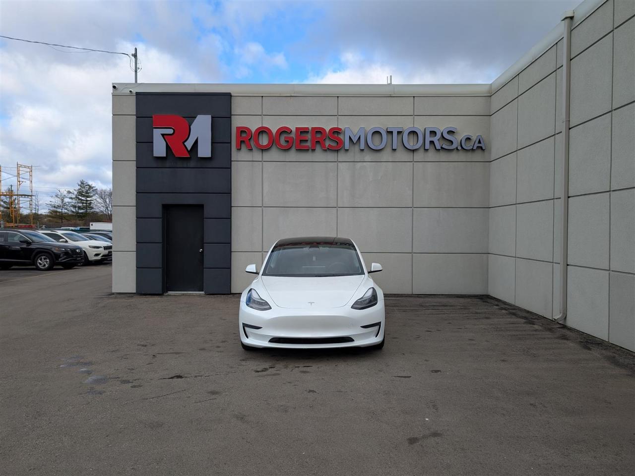 2023 Tesla Model 3 STANDARD Photo