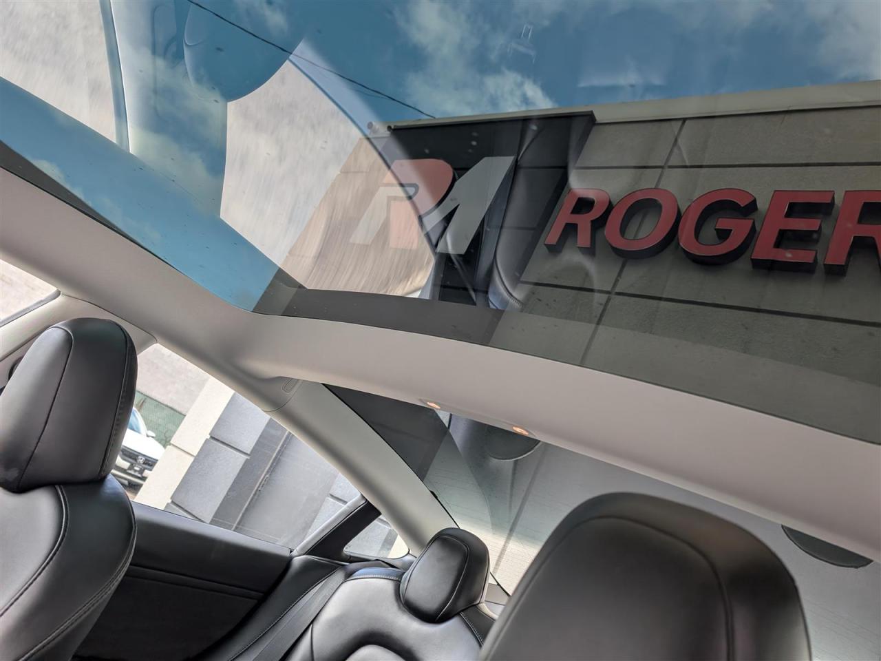 2023 Tesla Model 3 STANDARD Photo