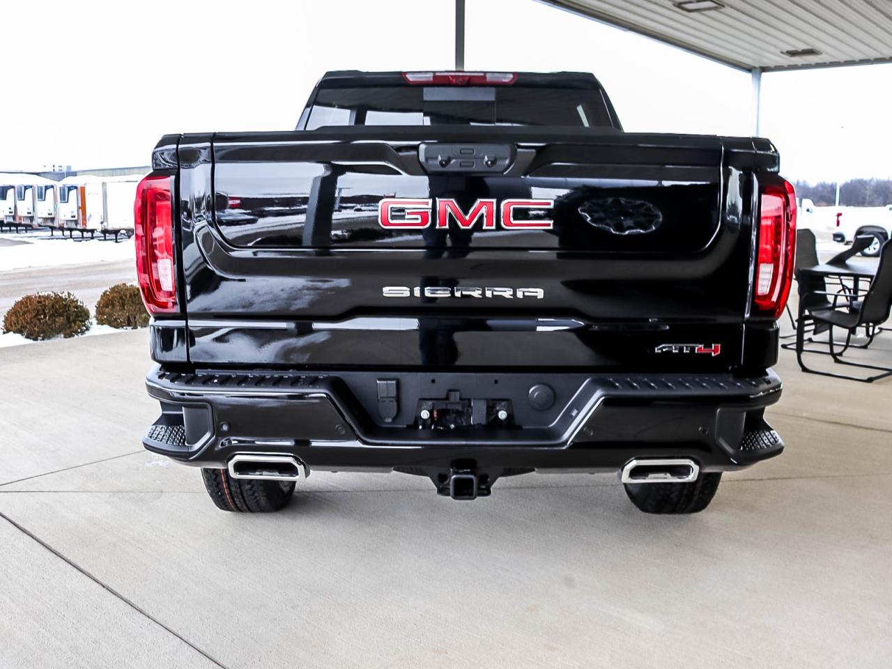 2026 GMC Sierra 1500 AT4 CREW CAB 4WD Photo3