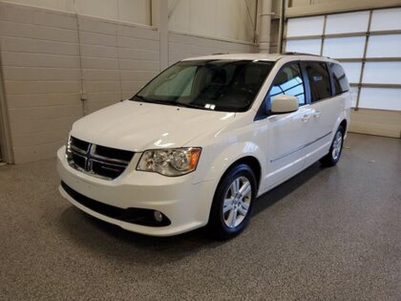 Used 2017 Dodge Grand Caravan CREW PLUS W/ HEATED SEATS for sale in Moose Jaw, SK