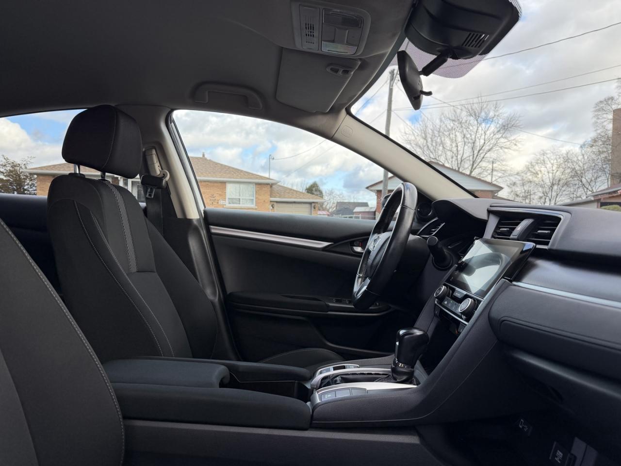 2018 Honda Civic SE CVT - Photo #11