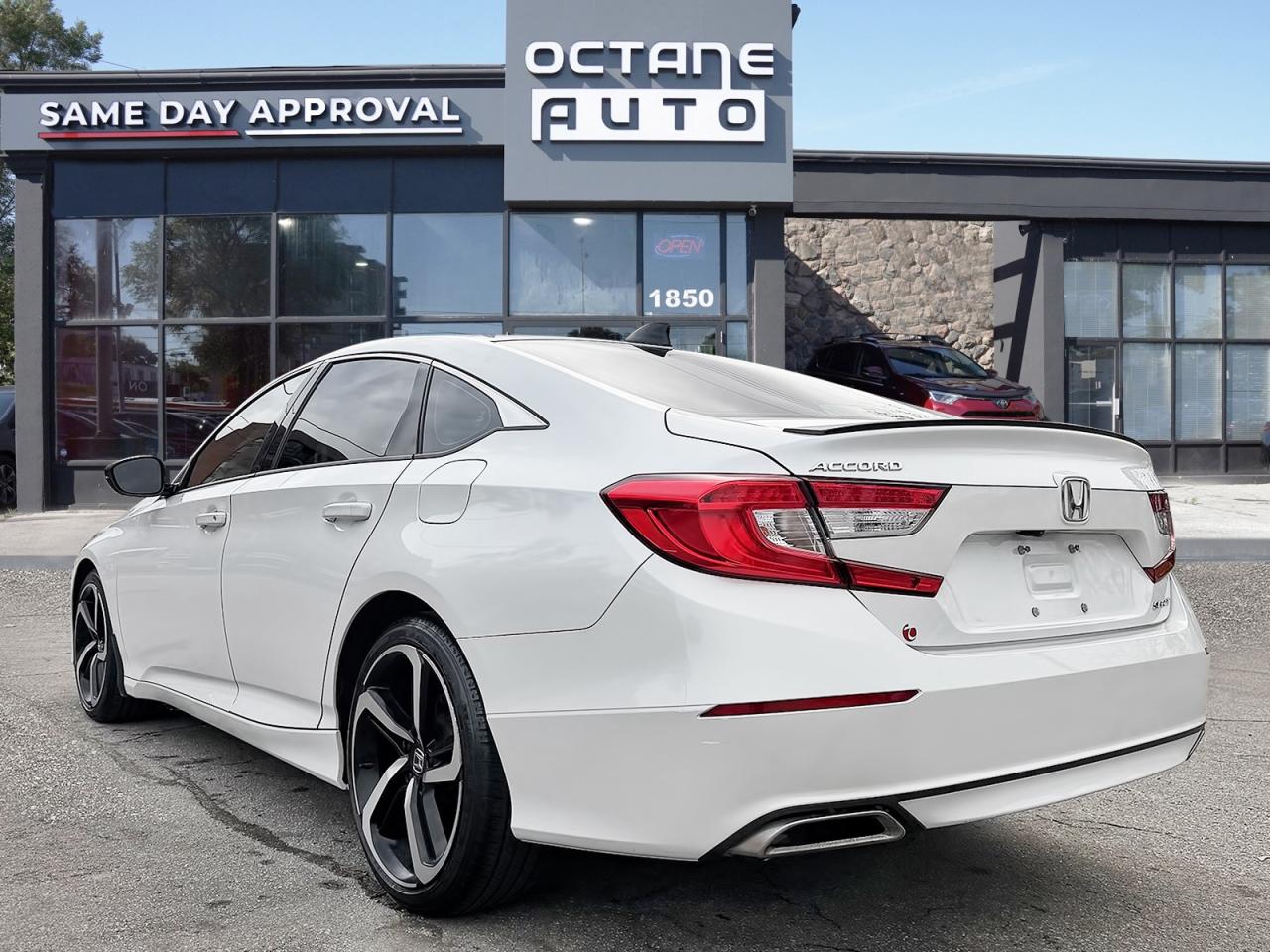 2022 Honda Accord Sport CVT - Photo #4