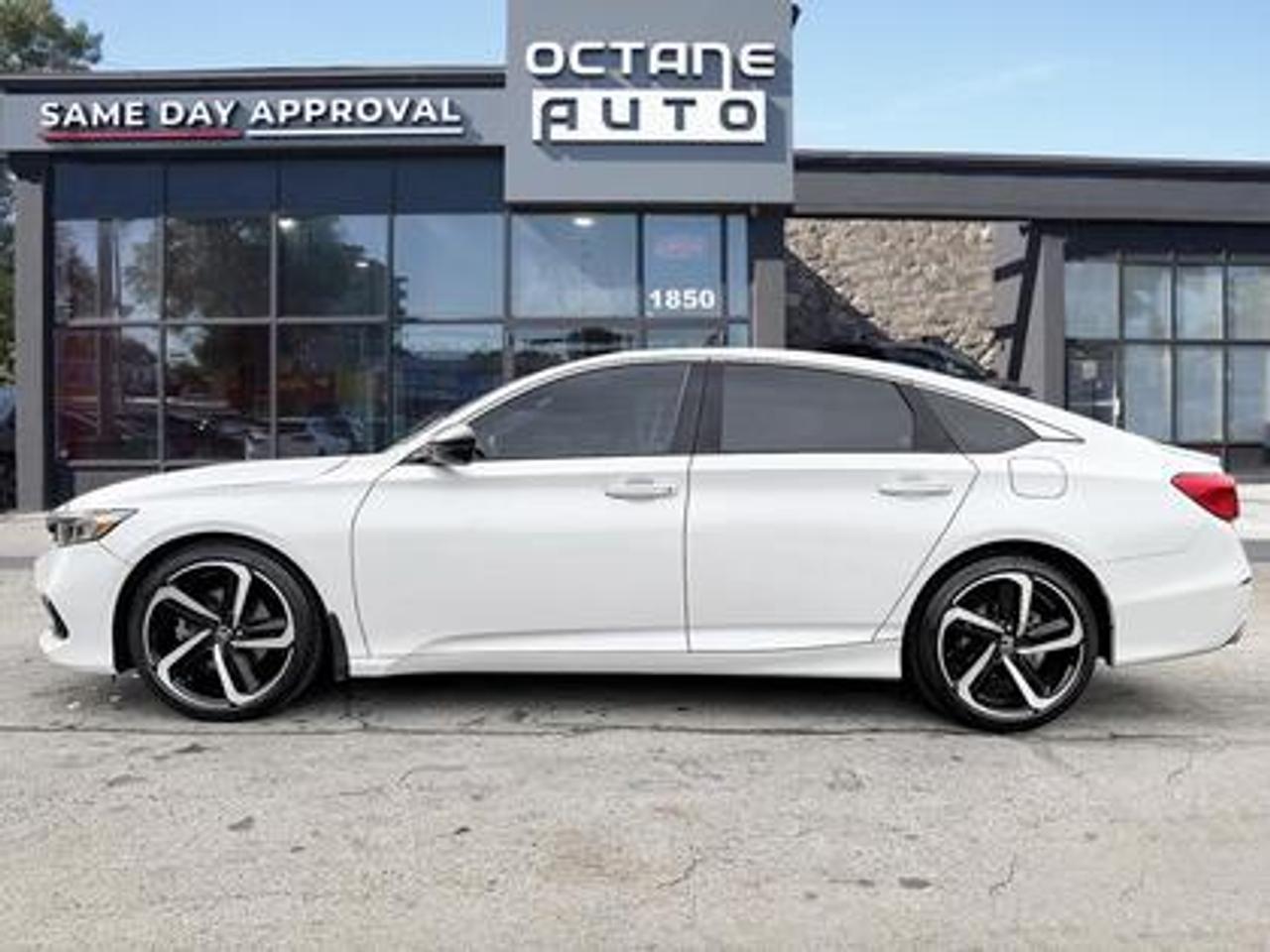 2022 Honda Accord Sedan Sport CVT Photo2