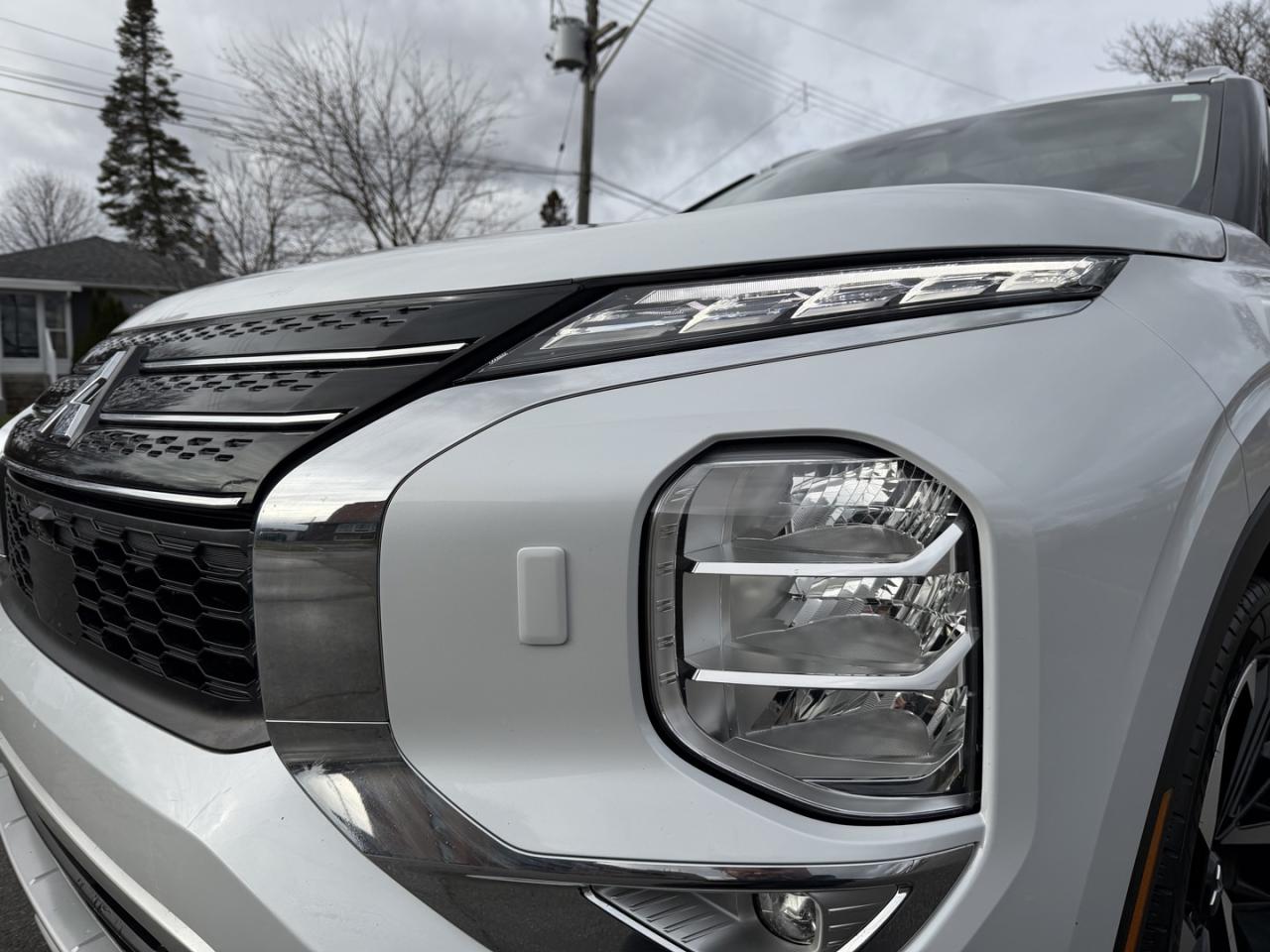 2023 Mitsubishi Outlander Phev SEL S-AWC - Photo #29