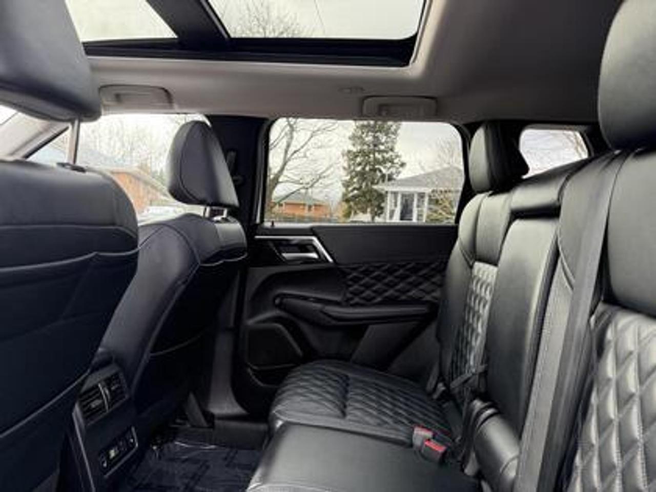 2023 Mitsubishi Outlander Phev SEL S-AWC Photo