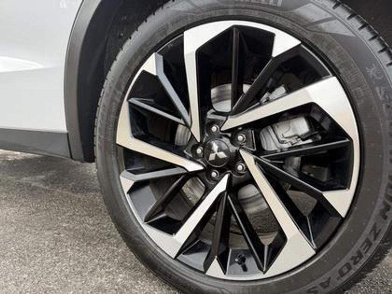 2023 Mitsubishi Outlander Phev SEL S-AWC Photo