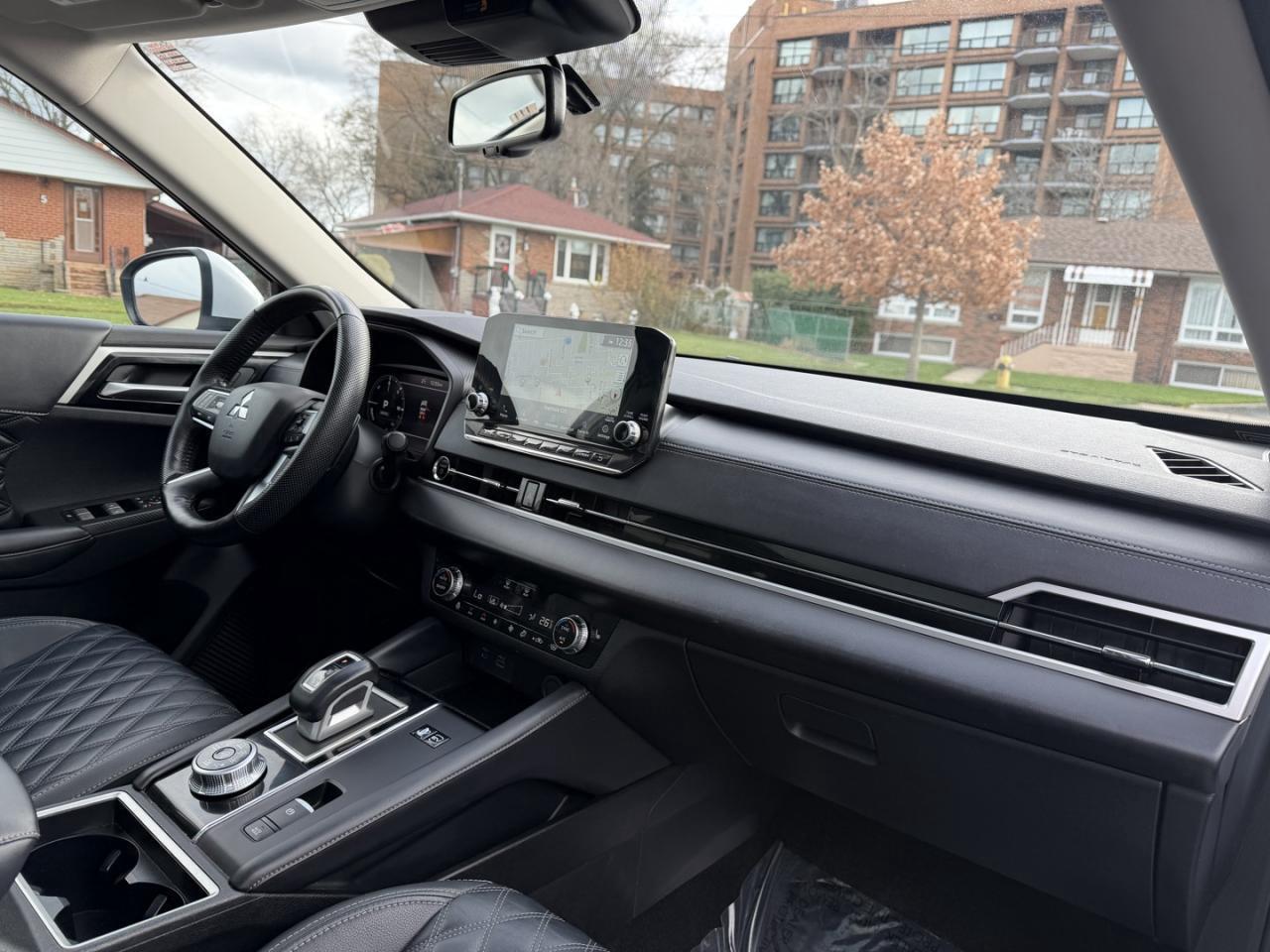 2023 Mitsubishi Outlander Phev SEL S-AWC Photo