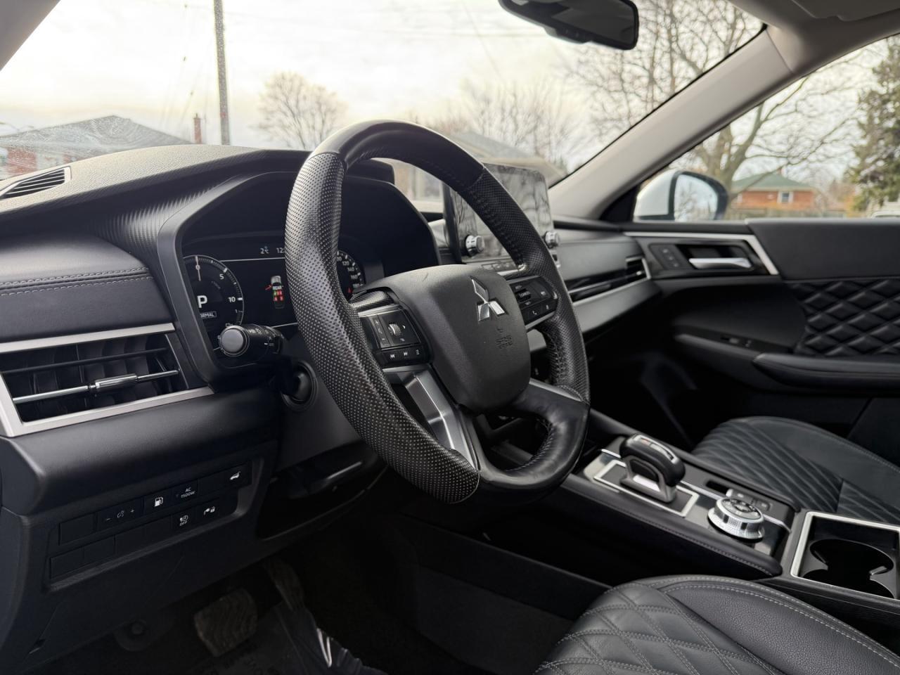 2023 Mitsubishi Outlander Phev SEL S-AWC Photo