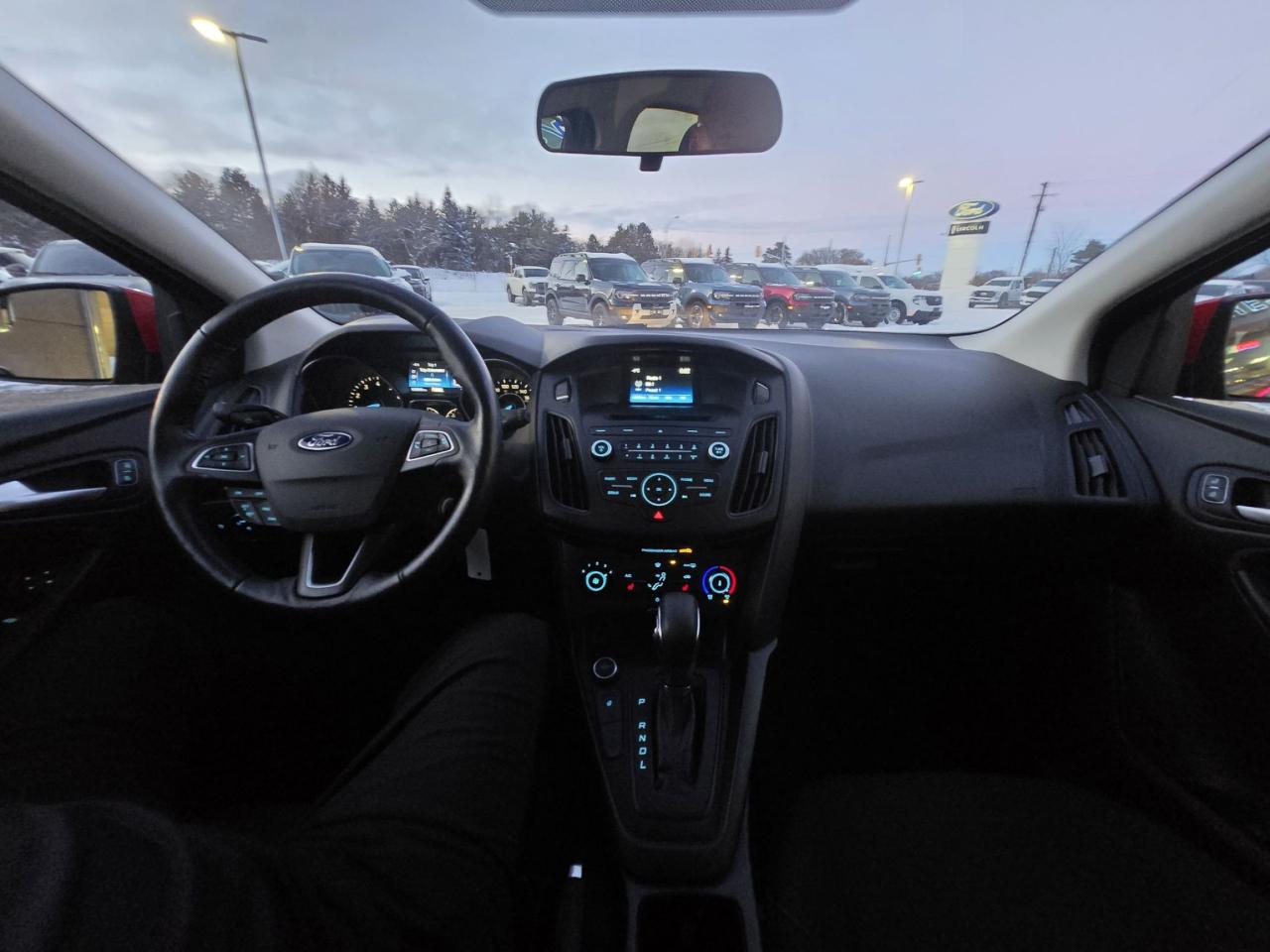 2017 Ford Focus LOCAL TRADE, LOW KM'S!  HEATED SEATS AND WHEEL! Photo