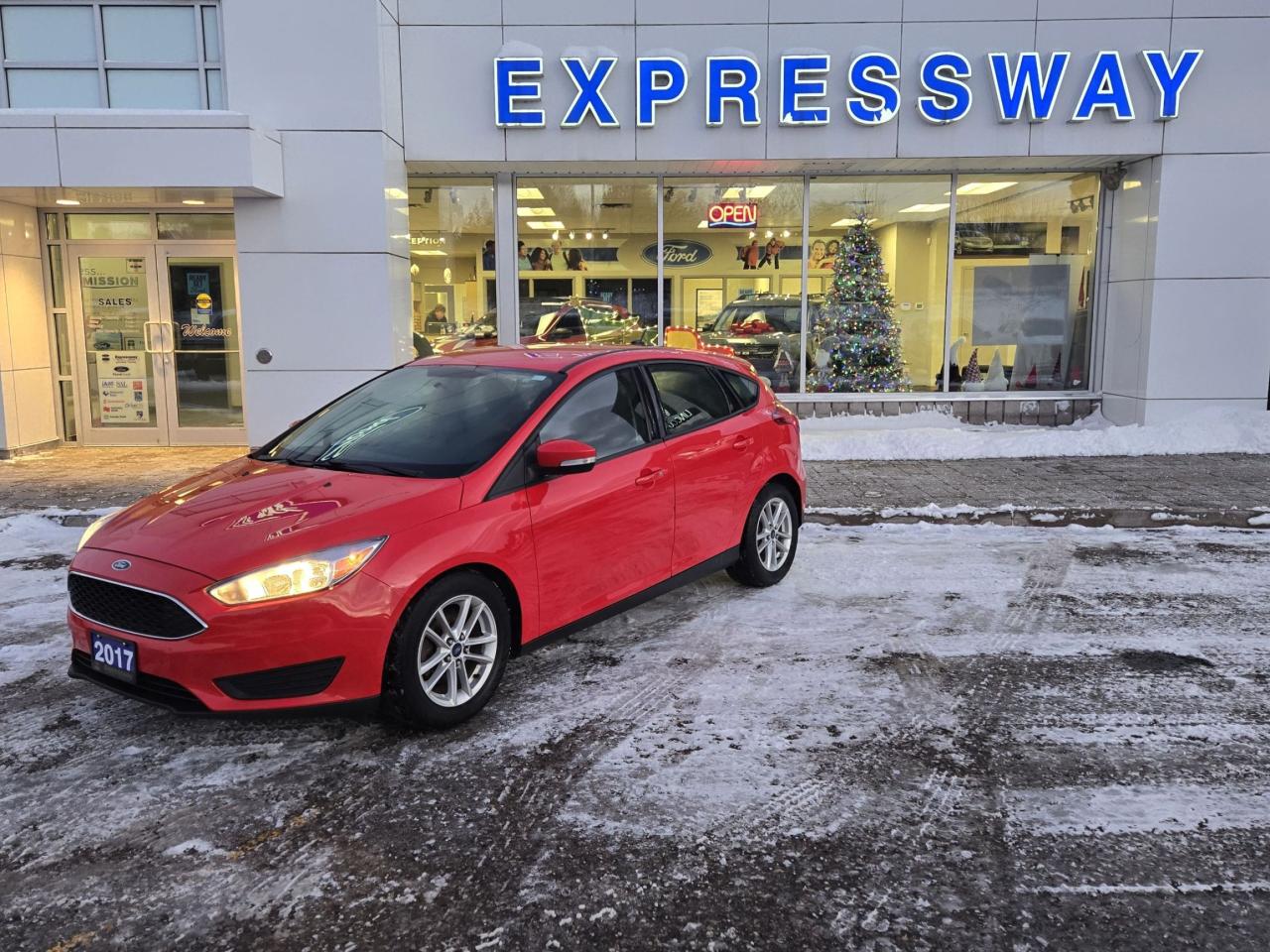 Used 2017 Ford Focus LOCAL TRADE, LOW KM'S!  HEATED SEATS AND WHEEL! for sale in New Hamburg, ON