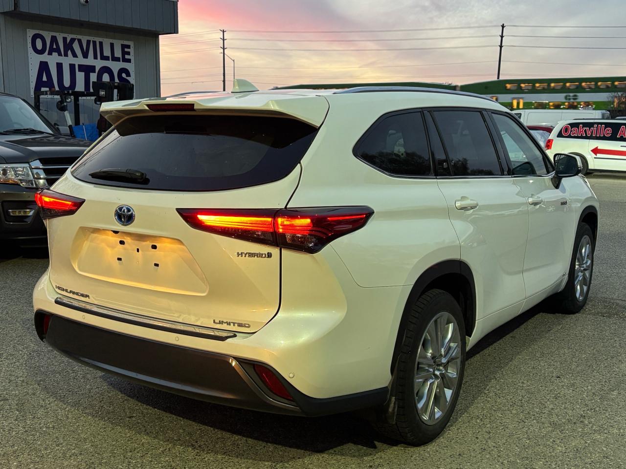 2021 Toyota Highlander HYBRID Limited AWD Photo