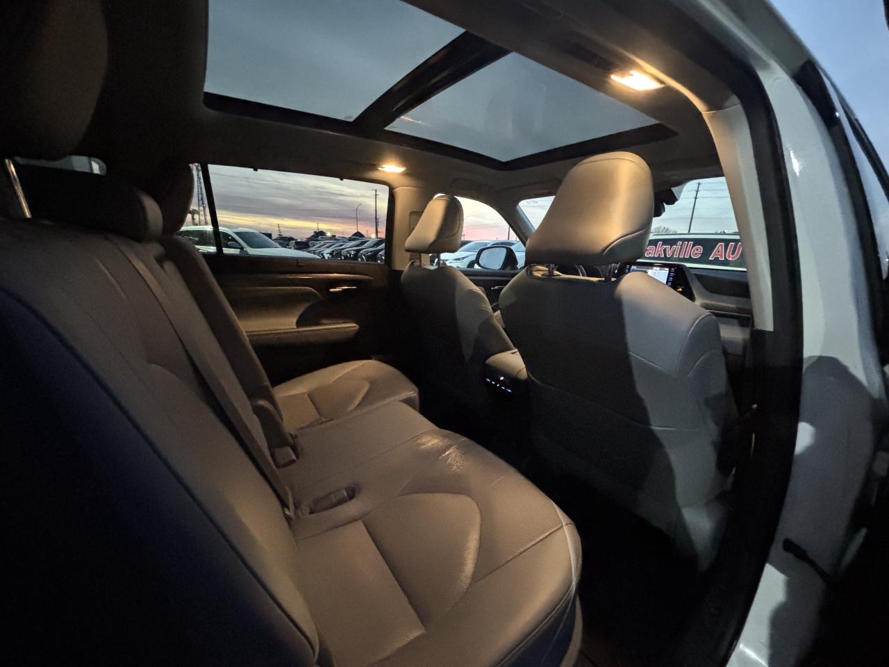 2021 Toyota Highlander HYBRID Limited AWD Photo