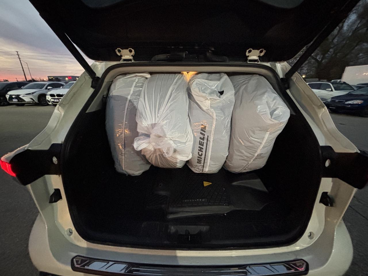 2021 Toyota Highlander HYBRID Limited AWD Photo