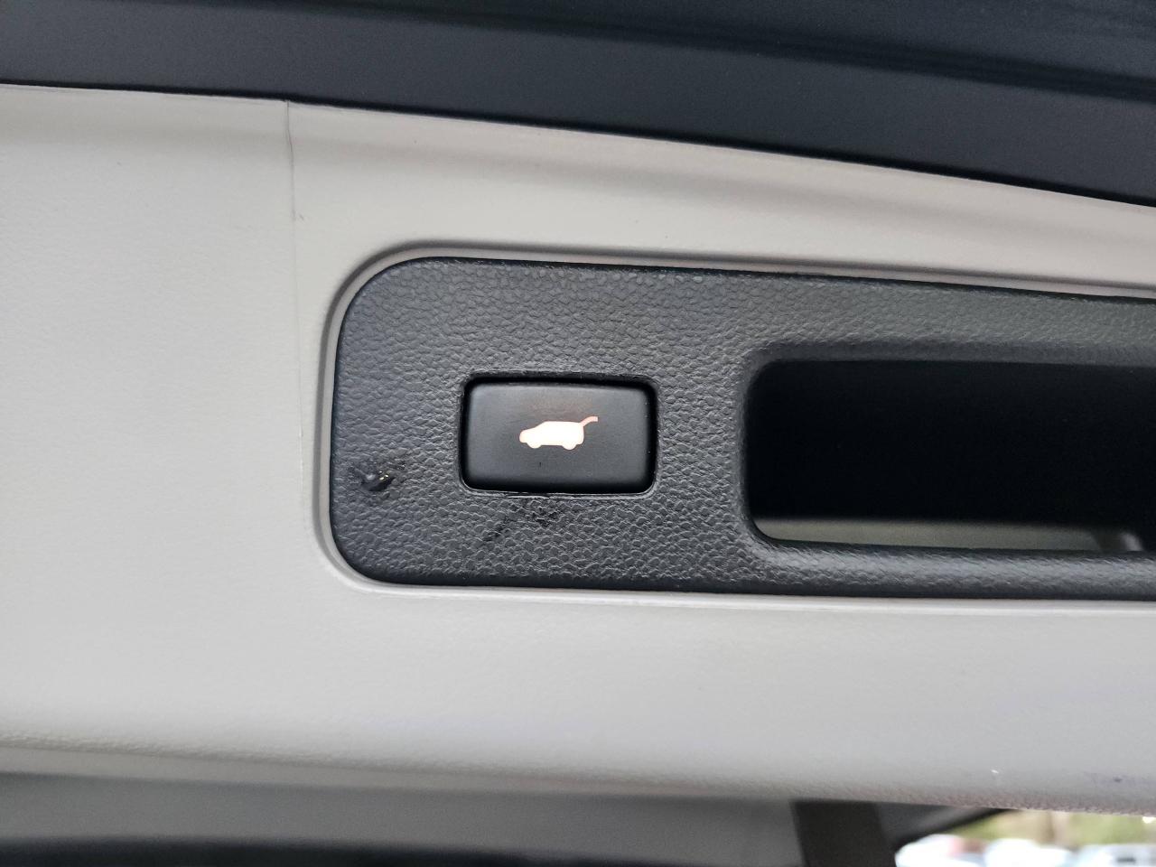 2012 Honda Pilot 4WD 4dr EX-L Photo