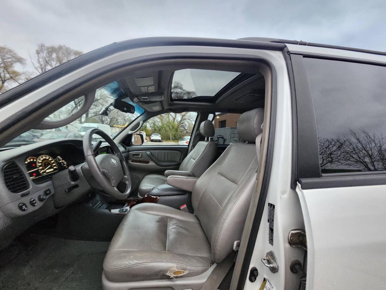 2007 Toyota Sequoia 4WD 4DR LIMITED Photo