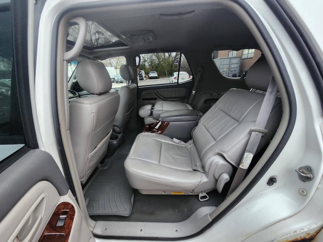 2007 Toyota Sequoia 4WD 4DR LIMITED Photo