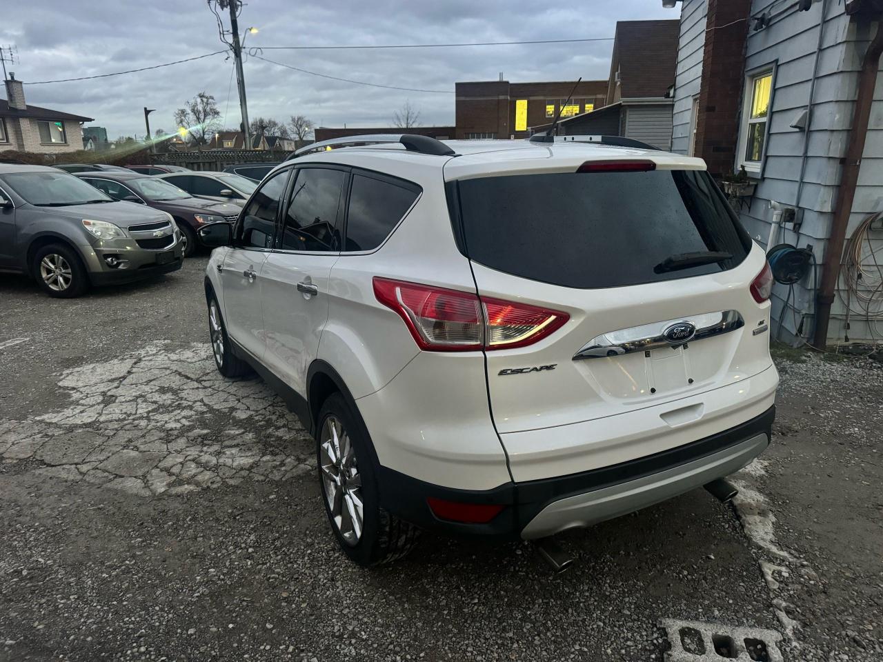 2016 Ford Escape SE - Photo #5