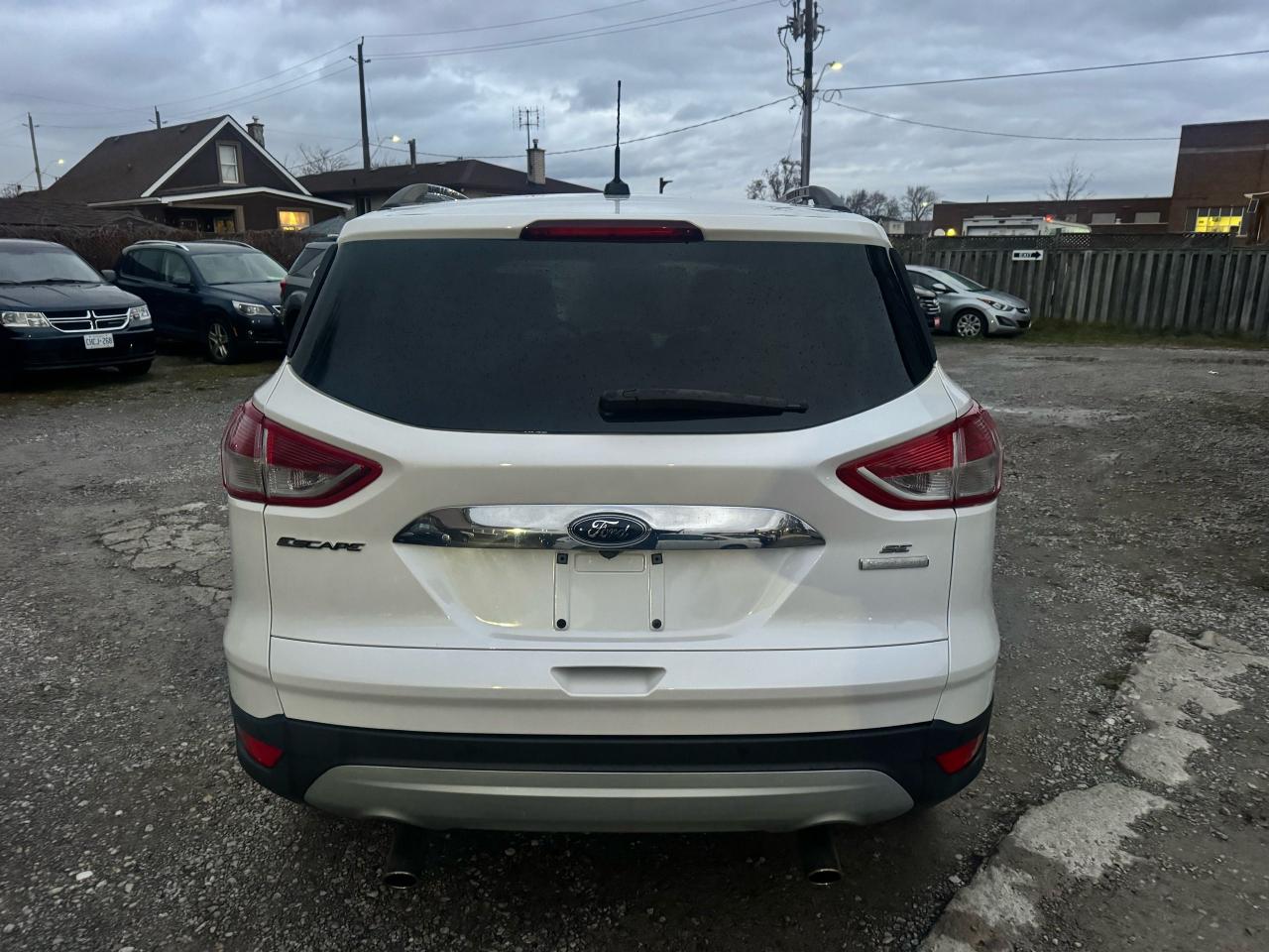 2016 Ford Escape SE - Photo #4