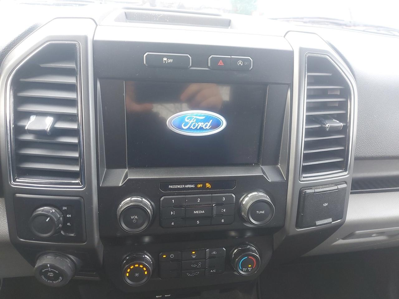 2019 Ford F-150 XLT Photo3