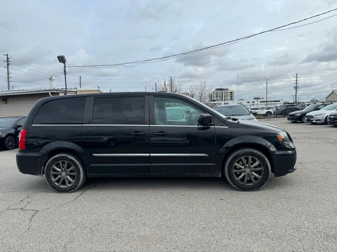 2015 Chrysler Town & Country S - Photo #4