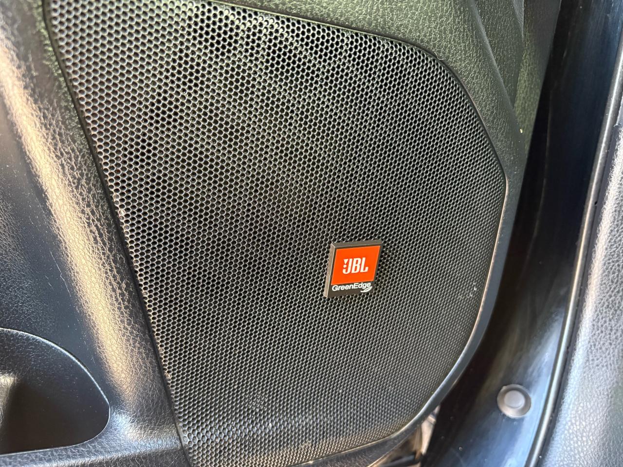 2017 Toyota Highlander LIMITED  - Photo #23