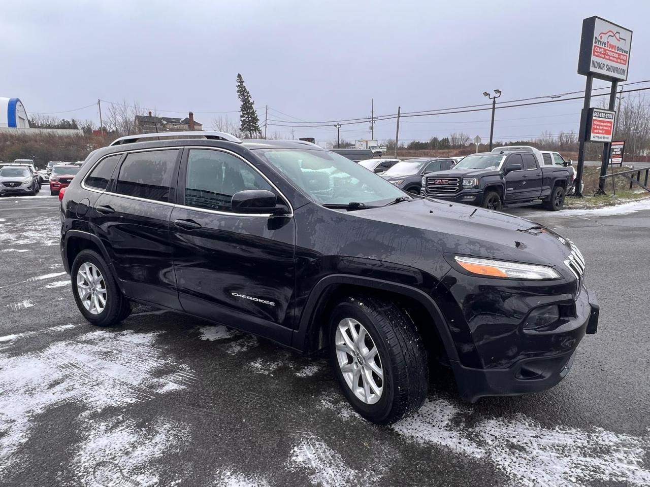 2016 Jeep Cherokee North - Photo #7
