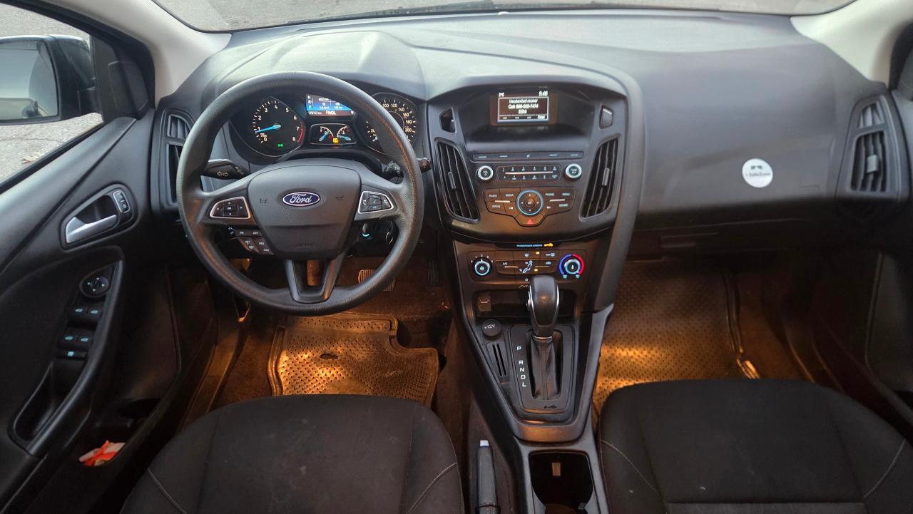 2018 Ford Focus SE Hatch - Photo #11