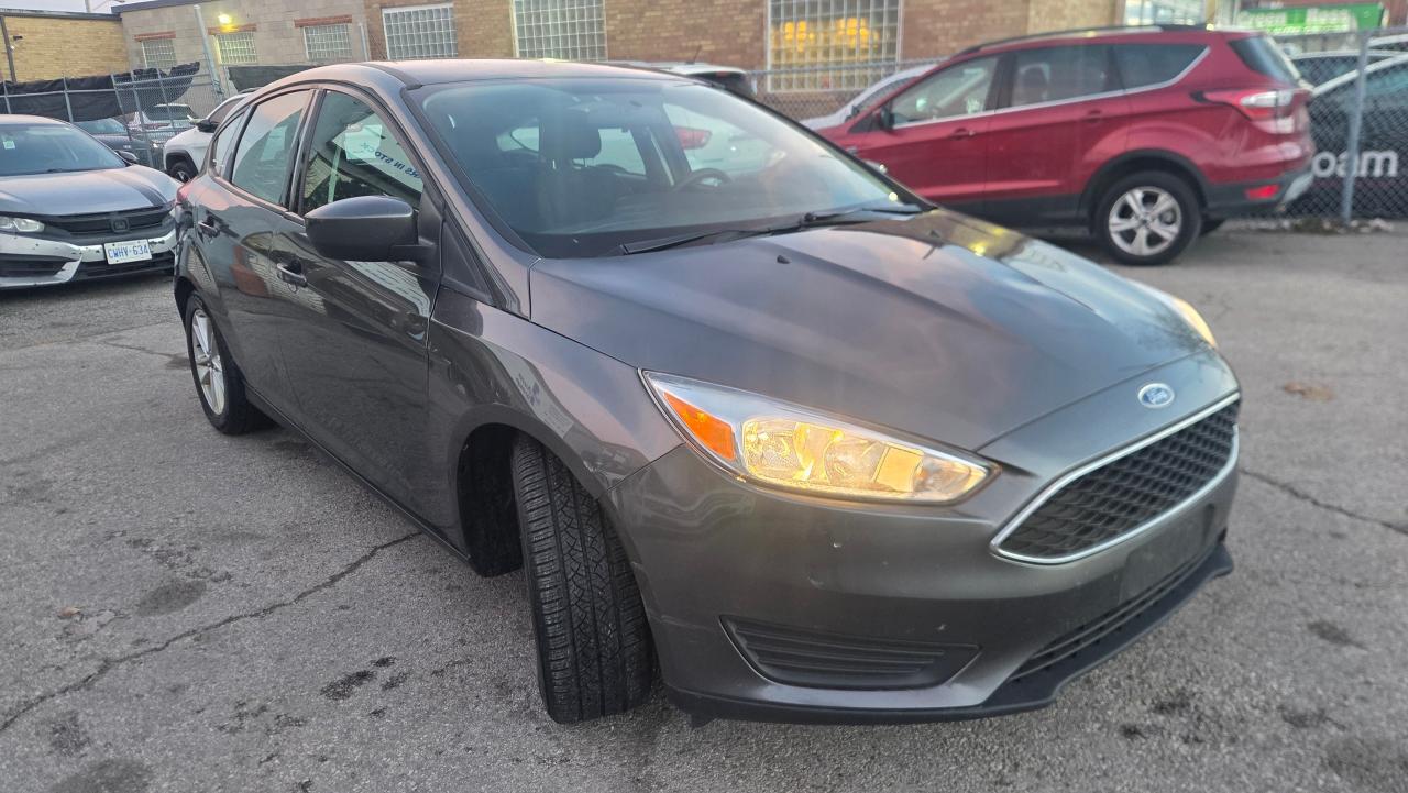 2018 Ford Focus SE Hatch - Photo #6