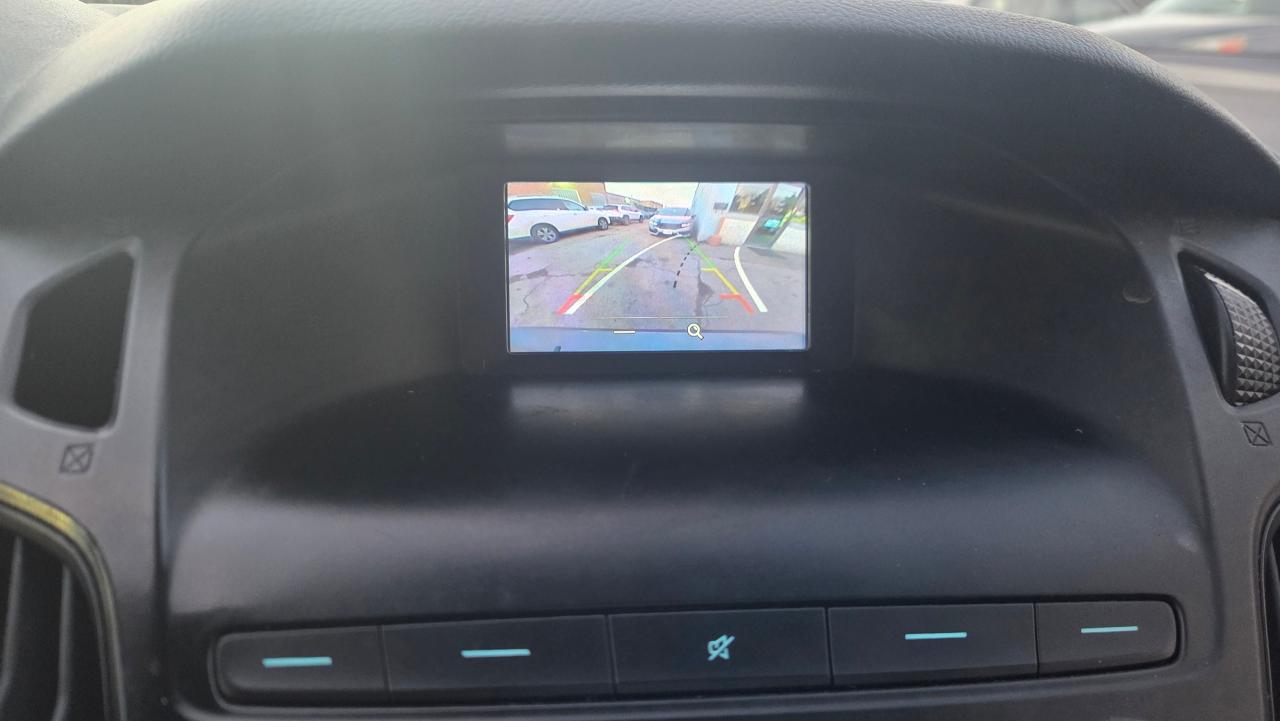 2018 Ford Focus SE Hatch - Photo #13