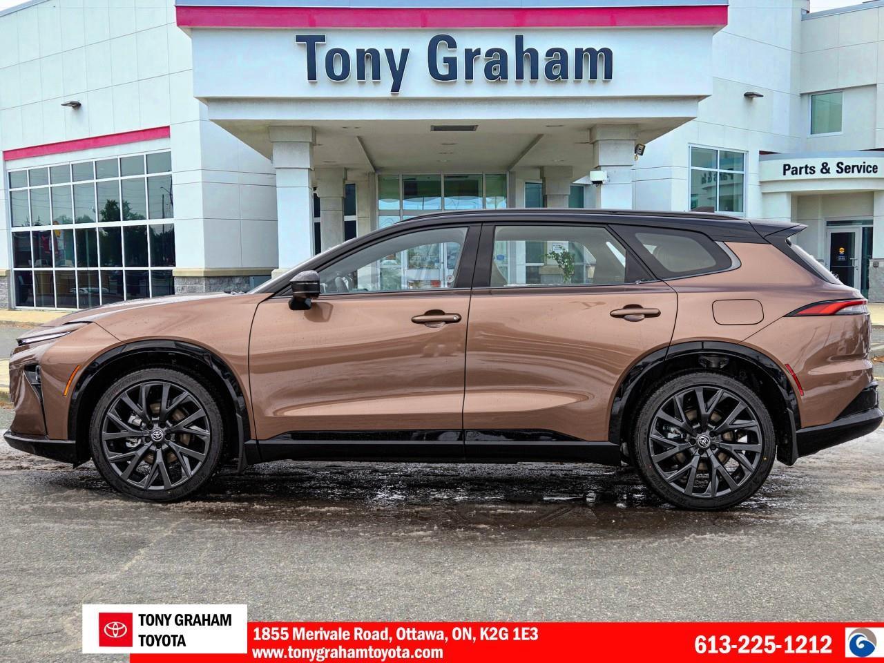 2025 Toyota Crown Signia Limited Photo