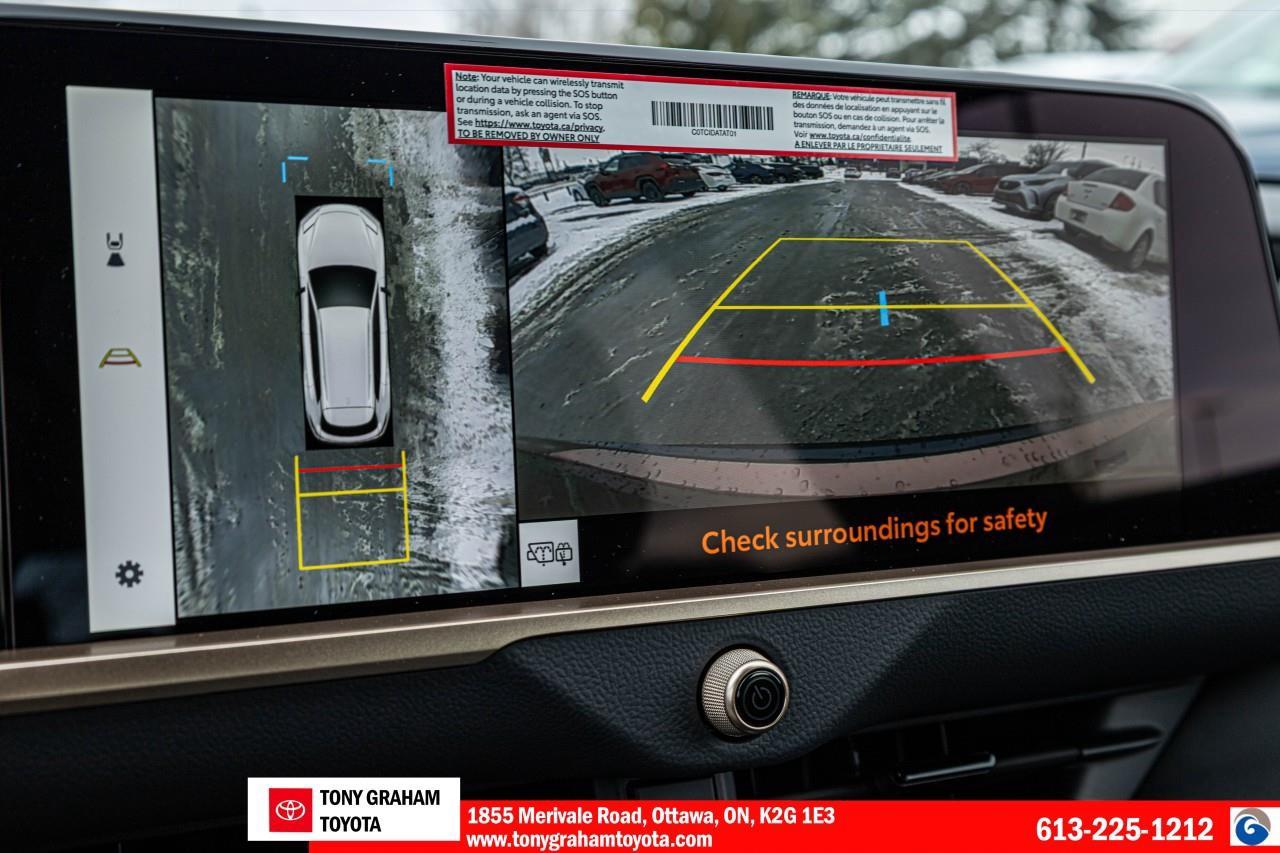 2025 Toyota Crown Signia Limited Photo