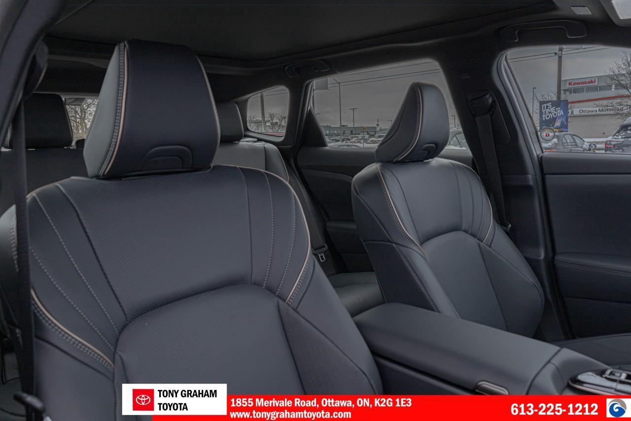 2025 Toyota Crown Signia Limited Photo