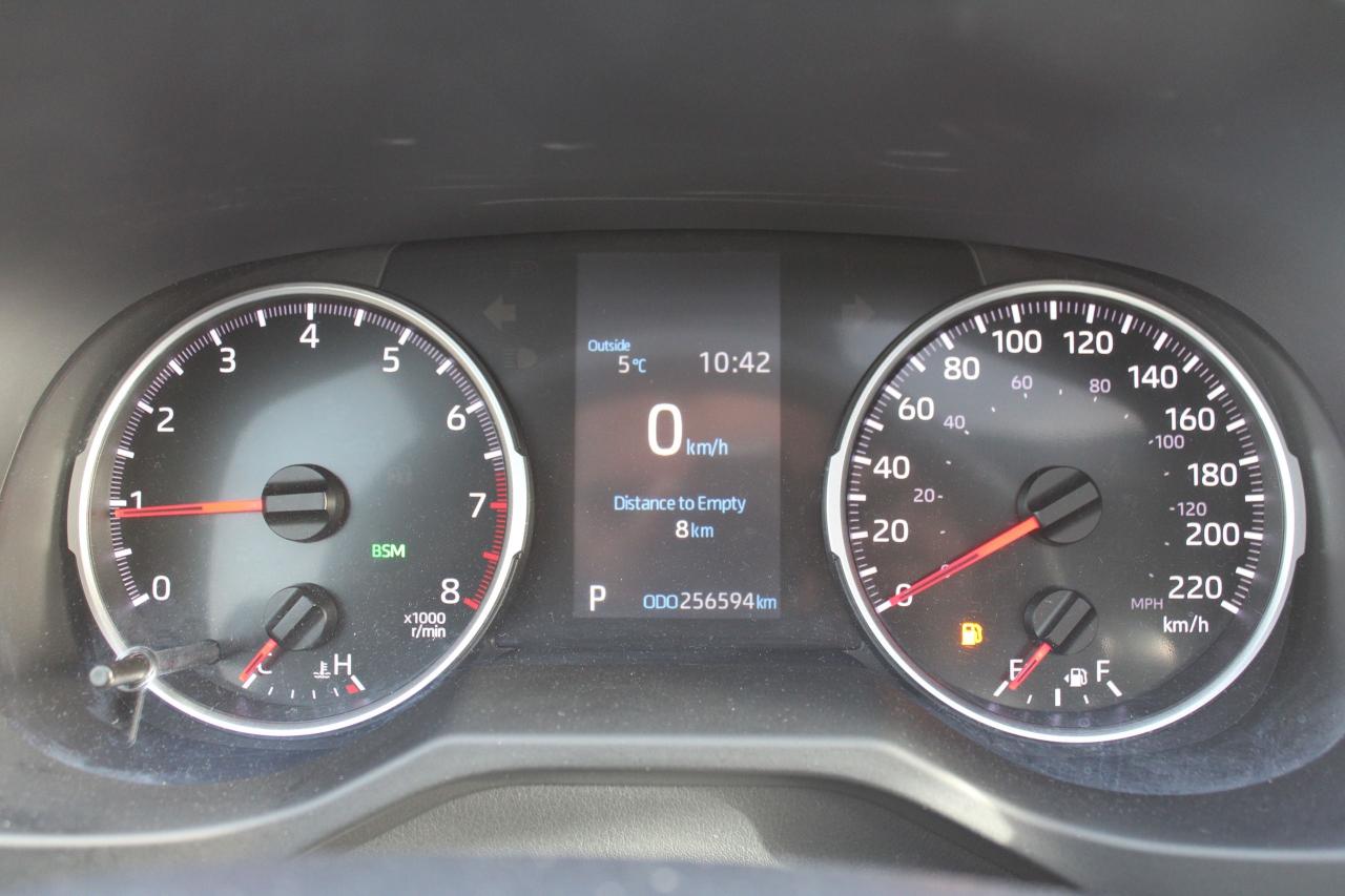 2021 Toyota RAV4 XLE AWD - Photo #16