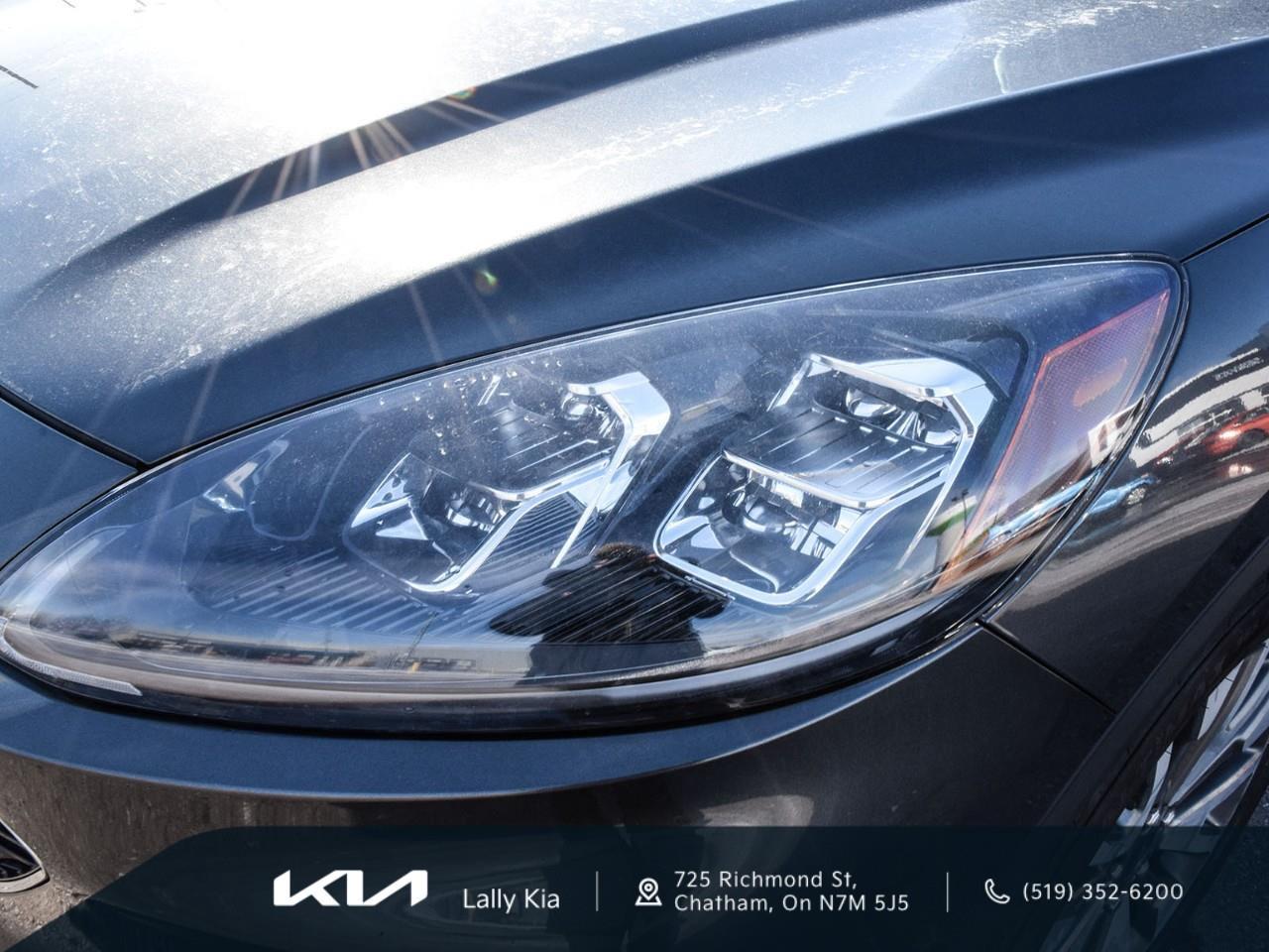 2020 Ford Escape Titanium New Arrival | Low KMs | Local Trade | No Accidents Photo