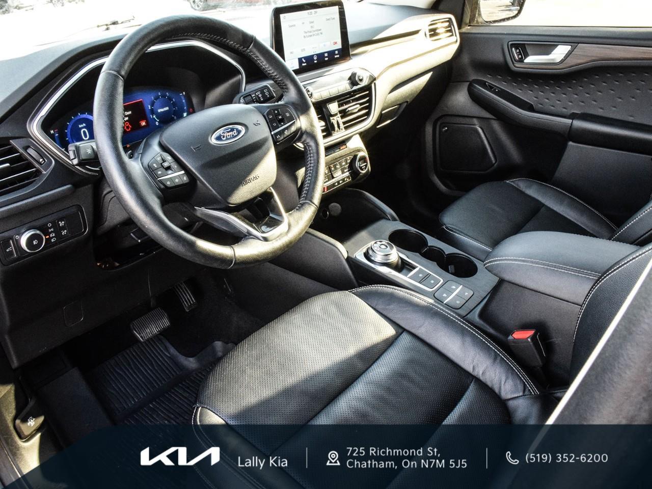 2020 Ford Escape Titanium New Arrival | Low KMs | Local Trade | No Accidents Photo