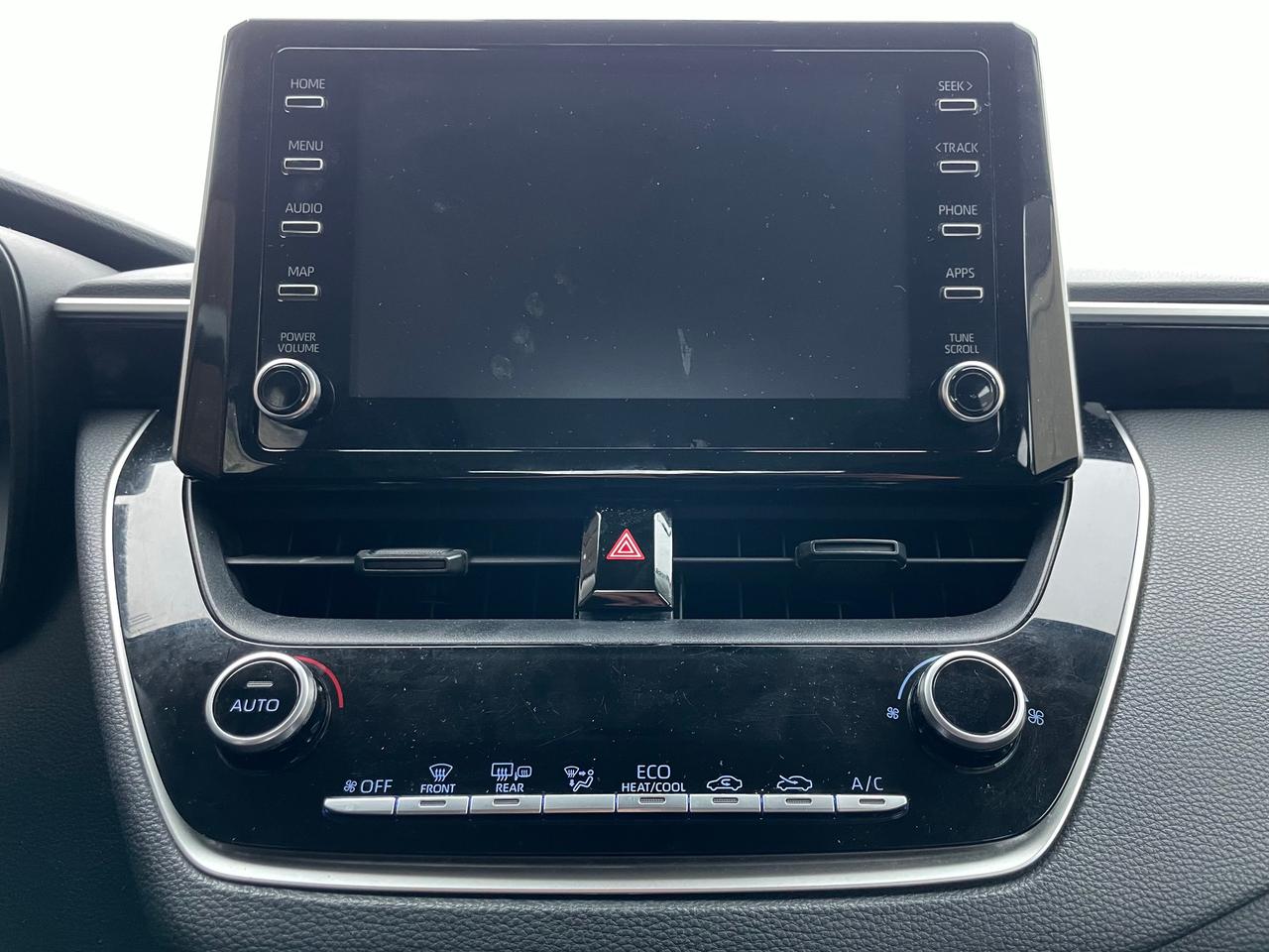 2020 Toyota Corolla LE FINANCING AVAILABLE Photo12