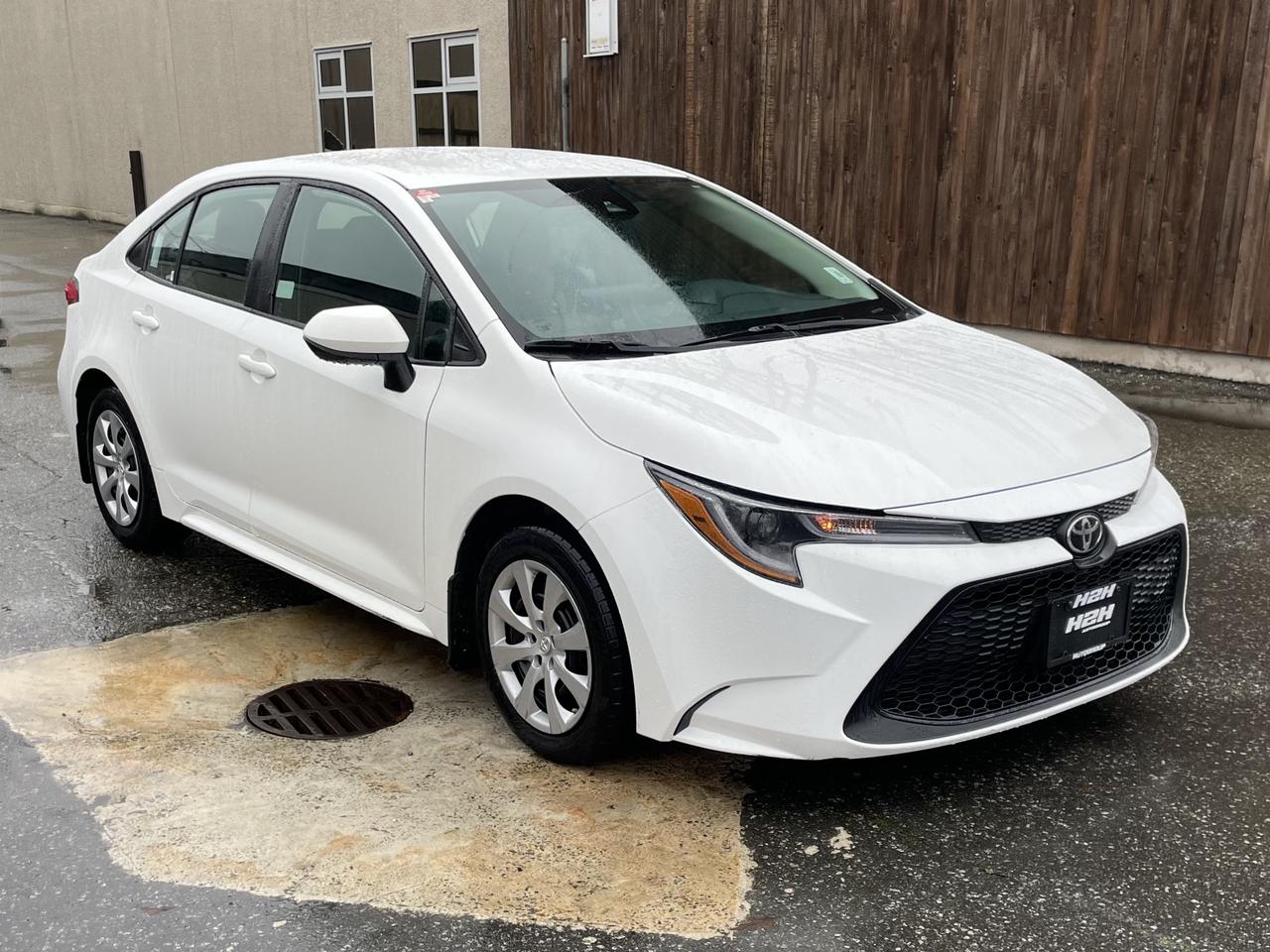 2020 Toyota Corolla LE FINANCING AVAILABLE Photo3