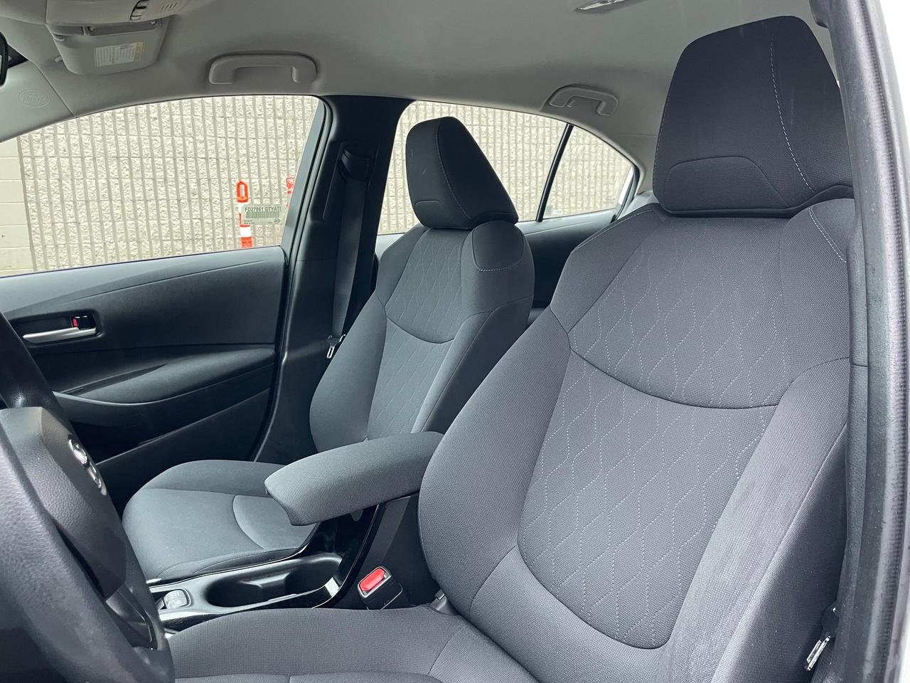 2020 Toyota Corolla LE FINANCING AVAILABLE Photo9
