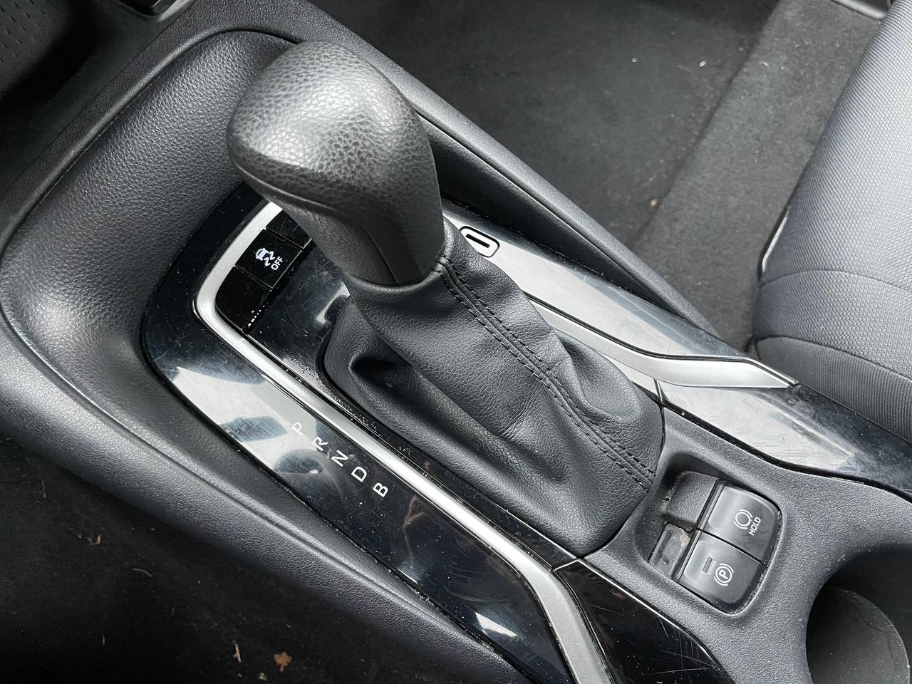 2020 Toyota Corolla LE FINANCING AVAILABLE Photo13