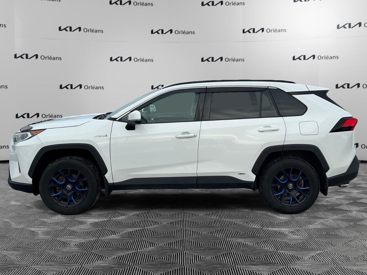 2019 Toyota RAV4 AWD Hybrid XLE Photo3