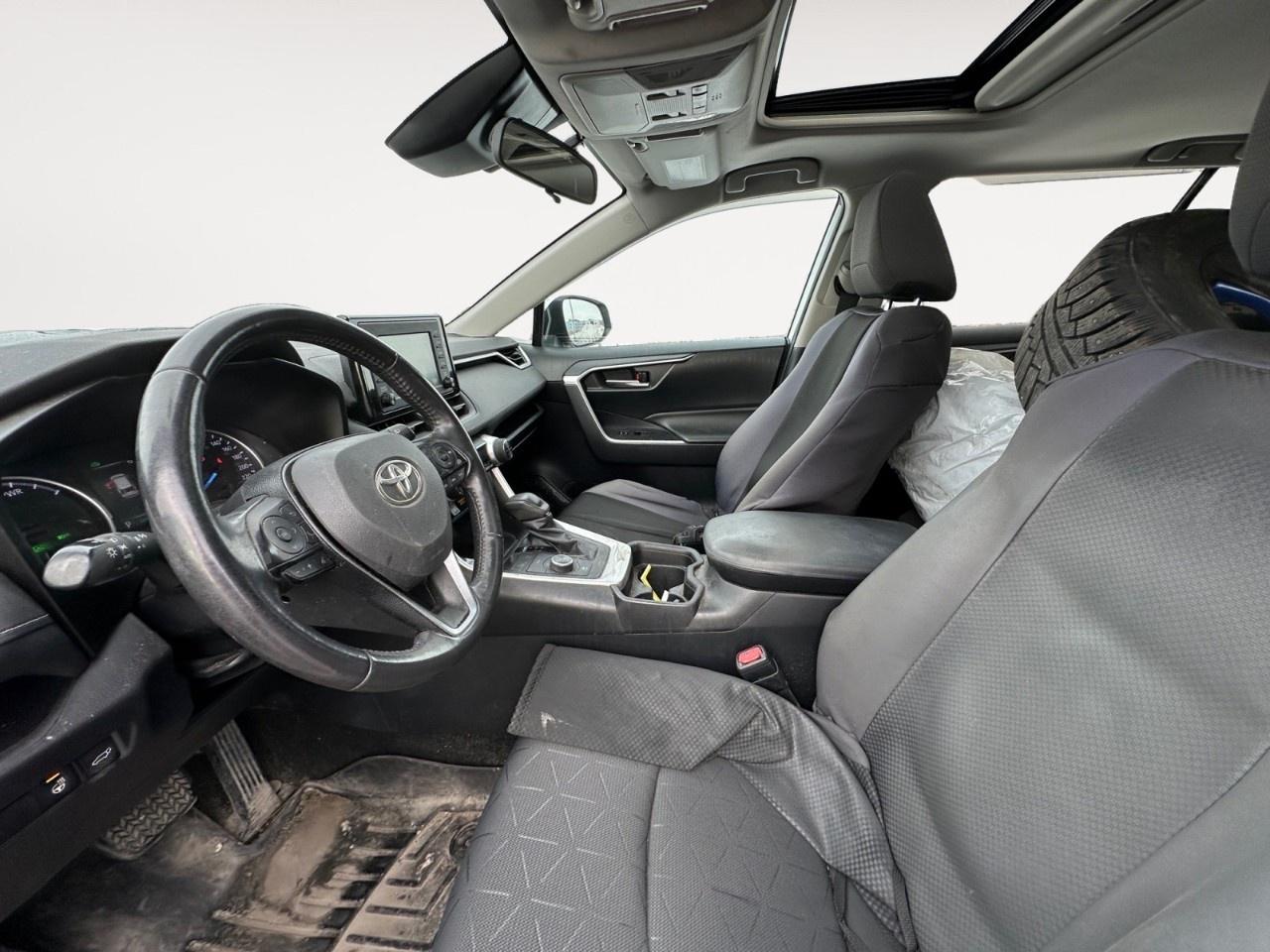 2019 Toyota RAV4 AWD Hybrid XLE Photo